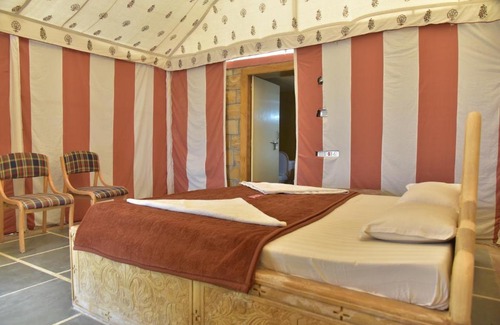 Amar Sagar Pol Resort | Oasis camp sam