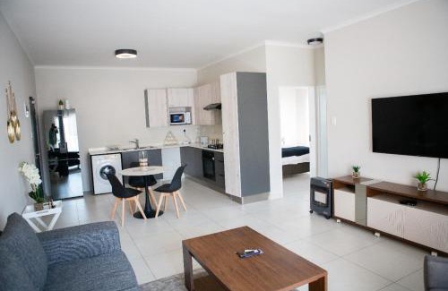 Greater Johannesburg Metropolitan Area Apartment | Oasis Comfort Apartment