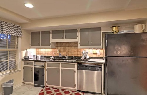 East Side Apartment | Oasis Down Under - *Daylight filled*