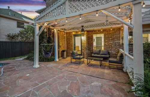 Dallas House | Oasis Jungle 5BR Pool W Huge View Private