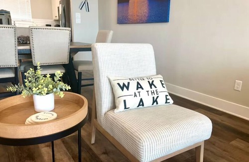 Graford Condo | Oasis Luxury Lakefront Condo:1st Floor, Pool, HotTub, Dining, Boating, Fishing!