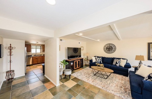 Harrison East South House | Oasis on Palm- 4 bed/2bth home, private and quiet, pool/spa