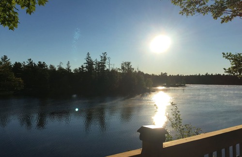 Central Frontenac Cottage | Oasis on relaxing private lake - perfect for swimming