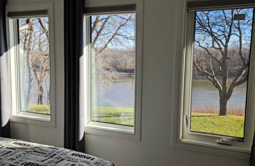 Winnipeg House | Oasis on the River