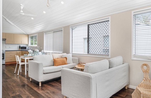 Meikleville Hill Apartment | Oasis Two On Farnborough