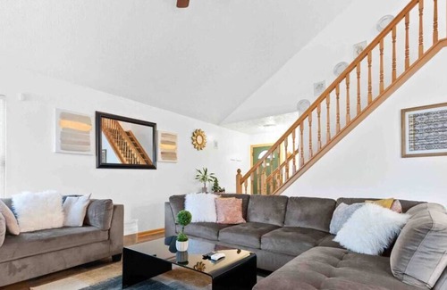 Columbus House | Oasis: Your Beautiful Single-family Home