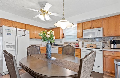 Columbus House | Oasis: Your Beautiful Single-family Home