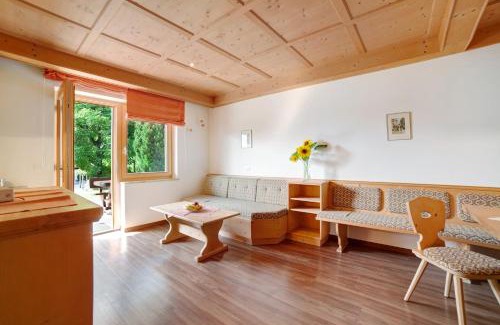 Lagundo Apartment | Obermoarhof Hönigspitze EG