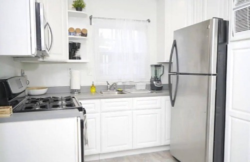 Southwest Anaheim House | OC Shack- 8 mins from Disneyland★Beach!Restaurants