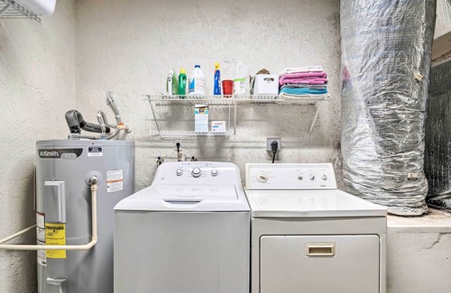 Ocala House | Ocala Home: A/C & Fenced Backyard, Pets Welcome