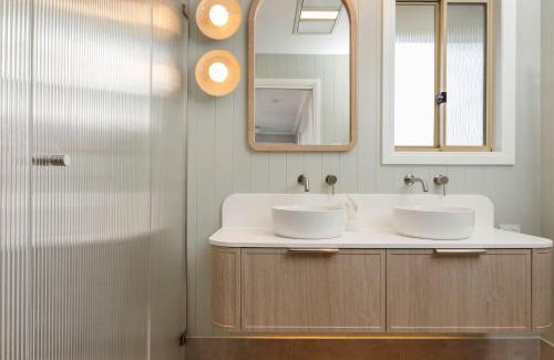 Fingal Bay House | Occy's at Fingal Bay