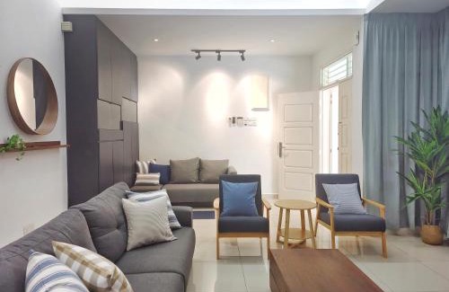 Tanjung Bungah House | Ocean 23 Batu Ferringhi Shamrock Beach with Swimming Pool 7 Bedroom 30pax