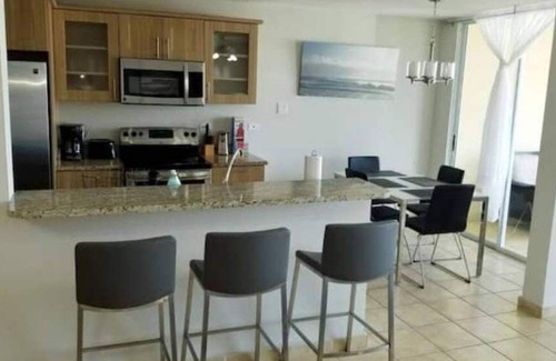 Sardinera Condo | Ocean and Marina View Luxury 3bdrm Condo