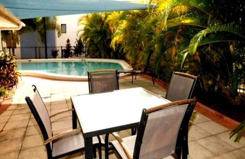 Townsville Apartment | Ocean and River views!