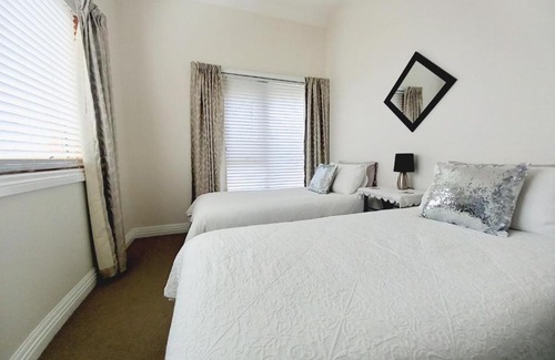Warrnambool Apartment | Ocean Aspect and Central to CBD - CoSheirm Apartments On Merri