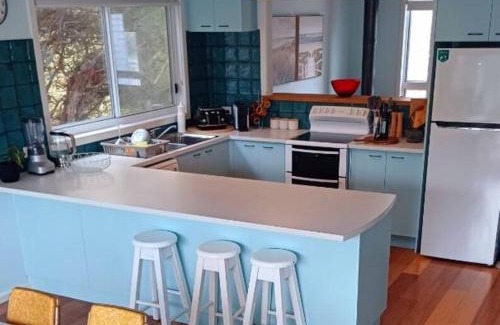 Venus Bay House | Ocean Blue - Linen, WiFi and Pet Friendly