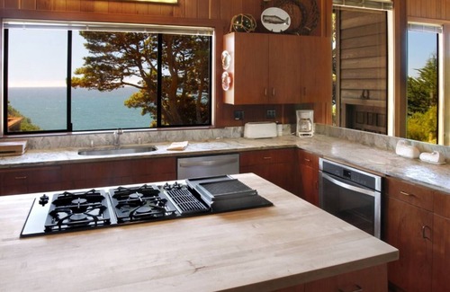 Jenner House | Ocean Bluff Serenity Awaits You!