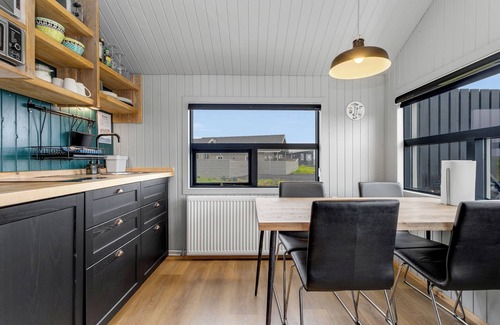 Sandgerdi Cabin | Ocean Break Cabins