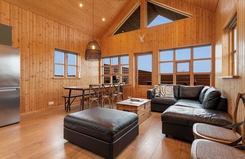 Sandgerdi Cabin | Ocean Break Cabins