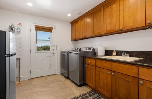 Bonsall House | Ocean Breeze Orchard Villa- Hilltop Family Retreat
