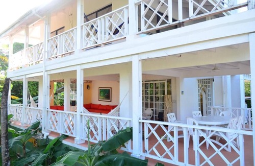 Punta Sur Villa | Ocean View Sai, Five bedroom Holiday Home