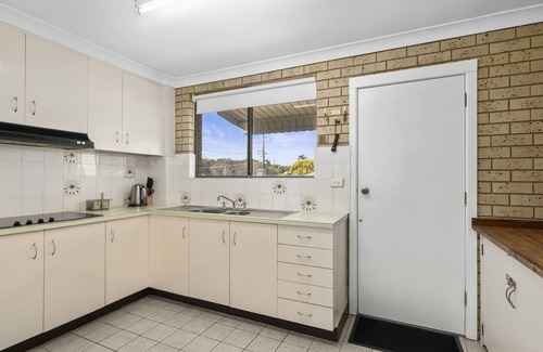 Woolgoolga Apartment | Ocean Drift - short stroll to cafes/restaurants and beaches