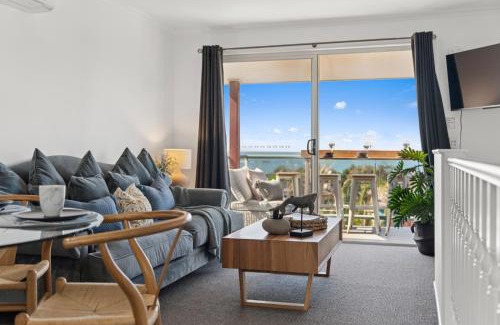 Sapphire Beach House | Ocean Edge - Resort Pool, Tennis, Bbq, Beach
