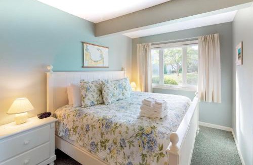 Brewster Apartment | Ocean Edge Retreat