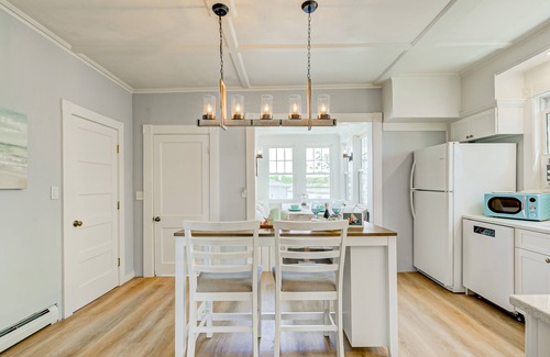 Gloucester House | Ocean front and 3 beaches across,parks, short walk to historic downtown!