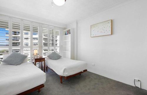 Burleigh Heads Apartment | Ocean Front Breeze at Cashelmara
