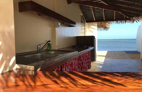 Teahupoo House | Ocean Front Bungalow