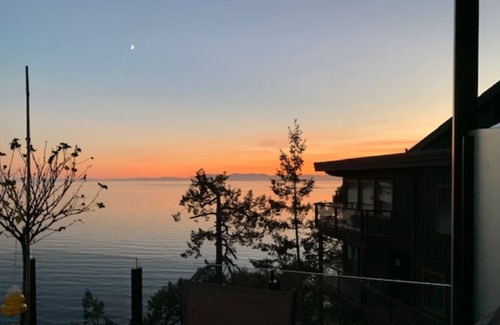 Gibsons Bed & Breakfast | Ocean Front Hideaway on the Sunshine Coast, BC