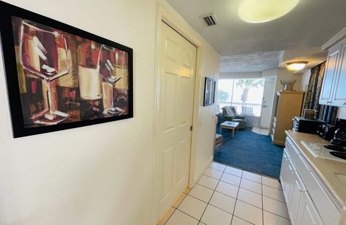 Ortona Park Apartment | "OCEAN FRONT" King Bed, 1 Bedroom Apartment