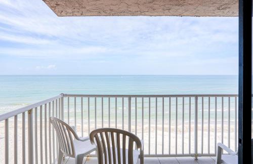 Indian Shores Apartment | Ocean Front Oasis