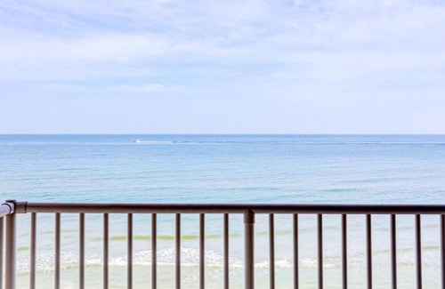 Indian Shores Apartment | Ocean Front Oasis