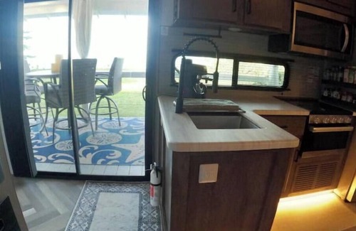 Stella House | Ocean Front Paradise @ Sea Beach