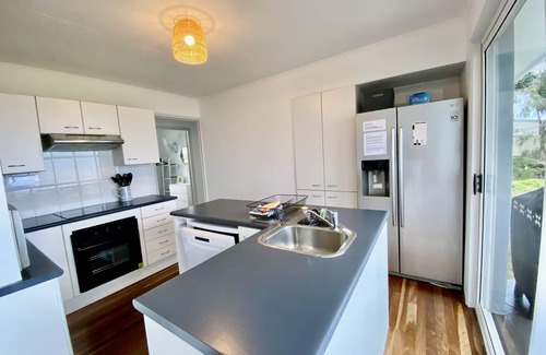Bargara House | Ocean Front Pet Friendly Beach House Hideaway!