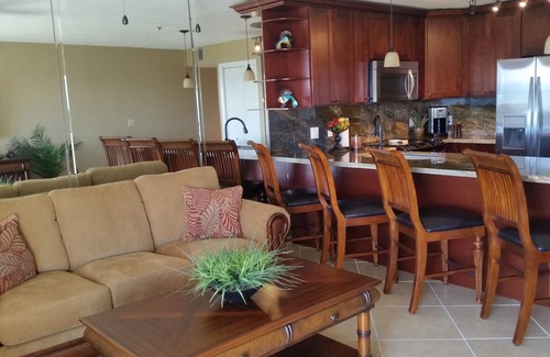 Tavernier Condo | Ocean Front Private Beach, Pool/Hot Tub, Pool Bar, Marina with Cafe