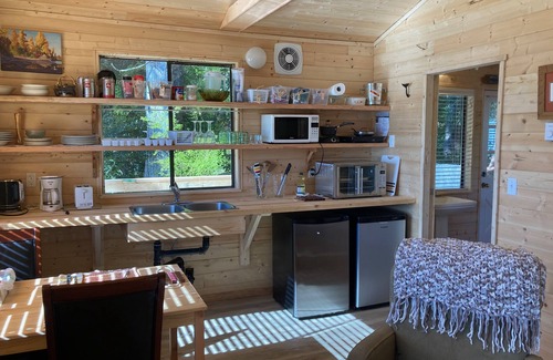 Quatsino Cabin | Ocean Front wilderness Cabin, brand new - Spa bathroom, fully equipped Kitchen