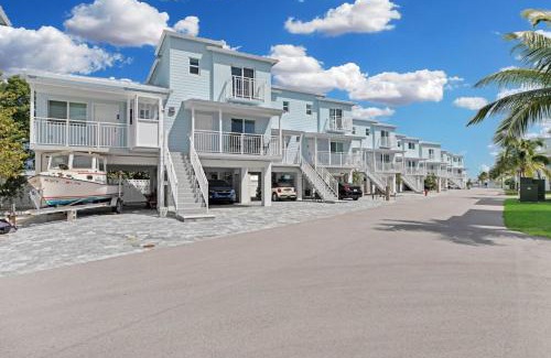 Marathon Apartment | Ocean Isles Seaside Oasis