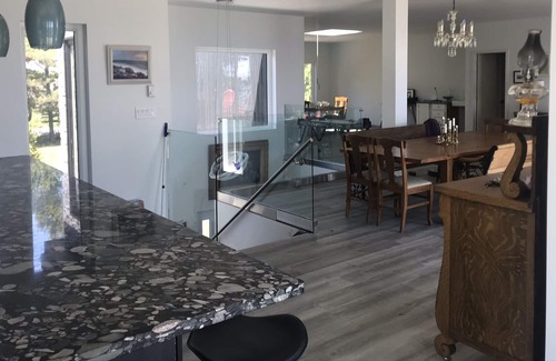 Carrying Place House | Ocean like views of Lake Ontario