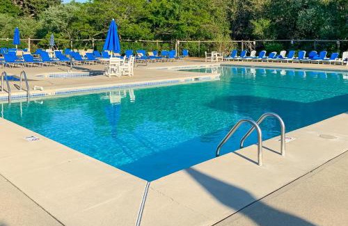 Brewster Apartment | Ocean Mandevilla