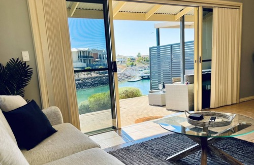 Wallaroo House | Ocean Oasis