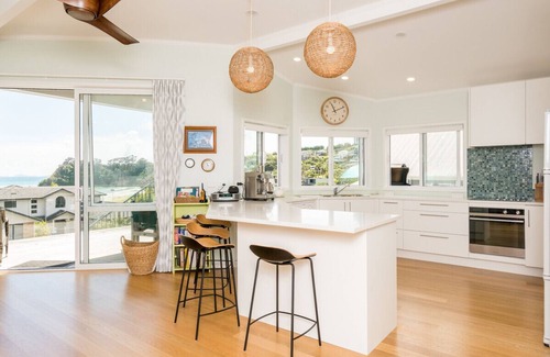 Langs Beach Cottage | Ocean Oasis - Langs Beach Holiday Home