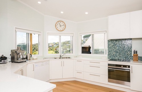 Langs Beach Cottage | Ocean Oasis - Langs Beach Holiday Home