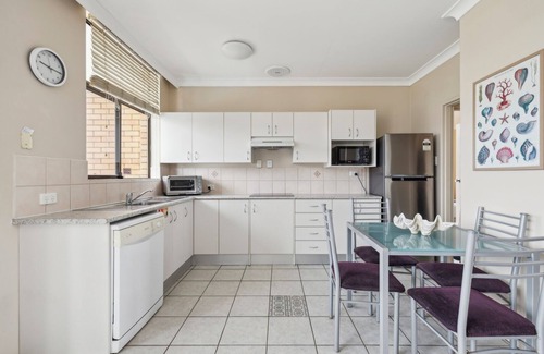 Coffs Harbour Apartment | Ocean Parade 18 - Two Bedroom Apartment with Pool Views