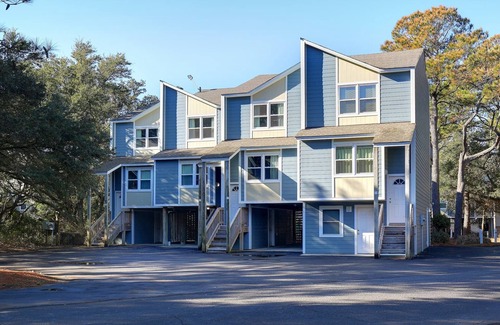 Duck Condo | Ocean Pines - 2BR/2BA Condo in Duck, NC