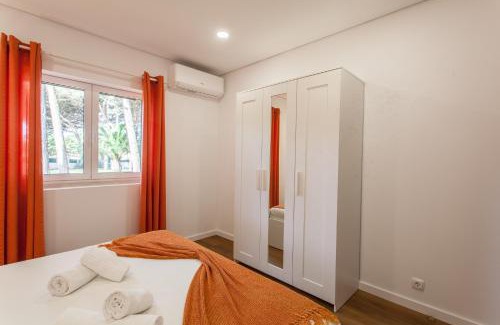 Azenhas do Mar House | Ocean, Pines and Mountain - Renovated February 2025 - AC