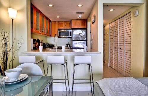 Madeira Beach Apartment | Ocean Sands 504 Beachfront Studio Condo