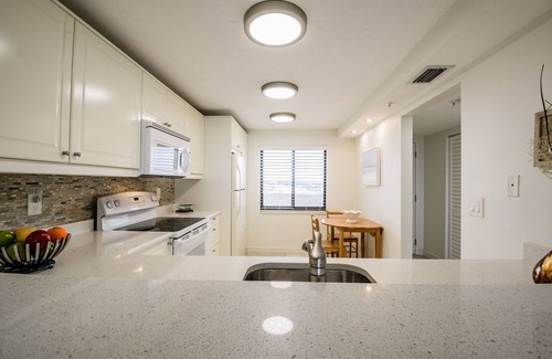 Madeira Beach Condo | Ocean Sands Fabulous Beachfront Condo Madeira Beach